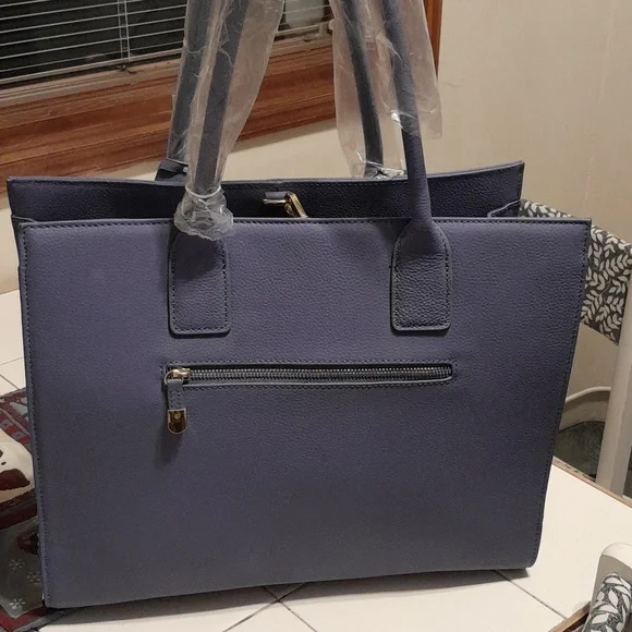 NWOT Joy & Iman periwinkle/lavender designer handbag. - Picture 9 of 13